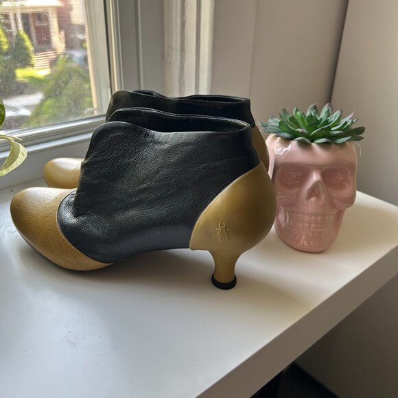 Fly London women's ankle boots - black & mustard.  Europe size 40 - Picture 1 of 6